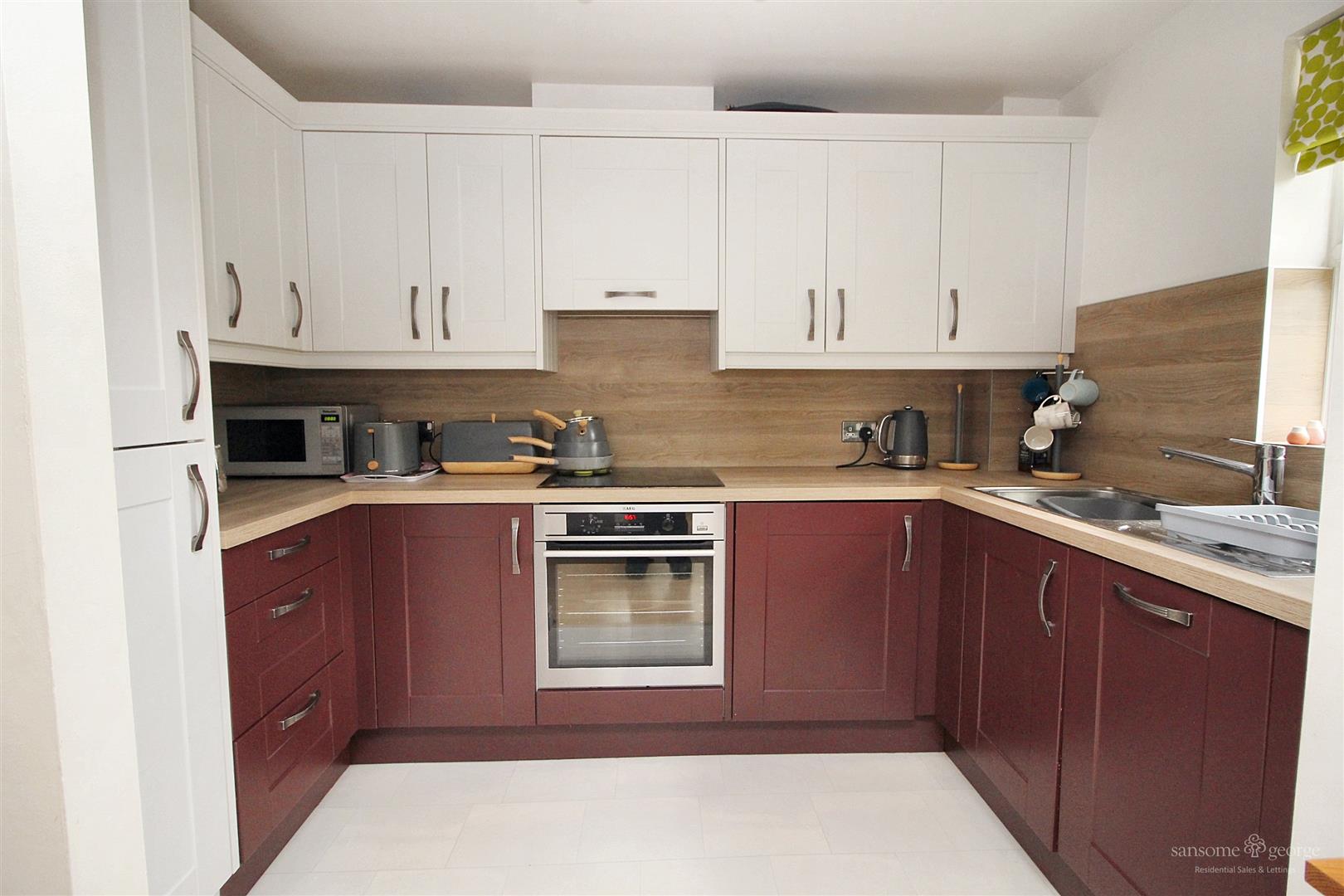 Pryor Close, Tilehurst, Reading